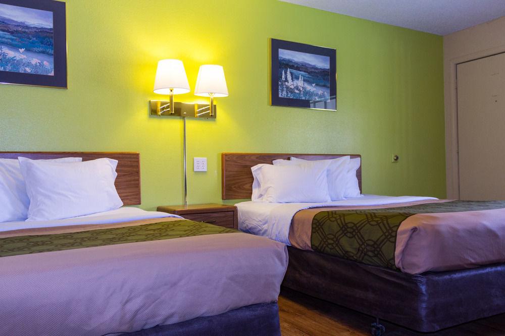 Econo Lodge Pryor Creek Εξωτερικό φωτογραφία