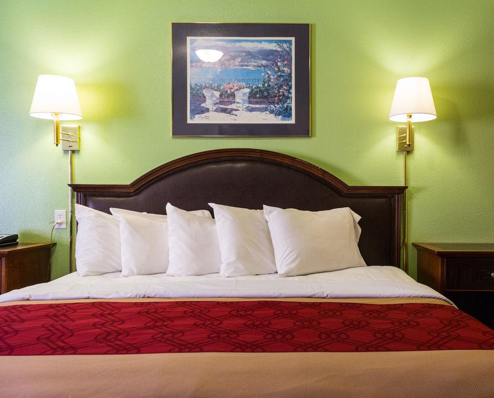 Econo Lodge Pryor Creek Εξωτερικό φωτογραφία