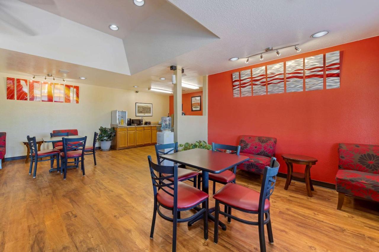 Econo Lodge Pryor Creek Εξωτερικό φωτογραφία